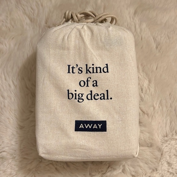 Away The Mini Suitcase - BLUSH - Picture 6 of 6